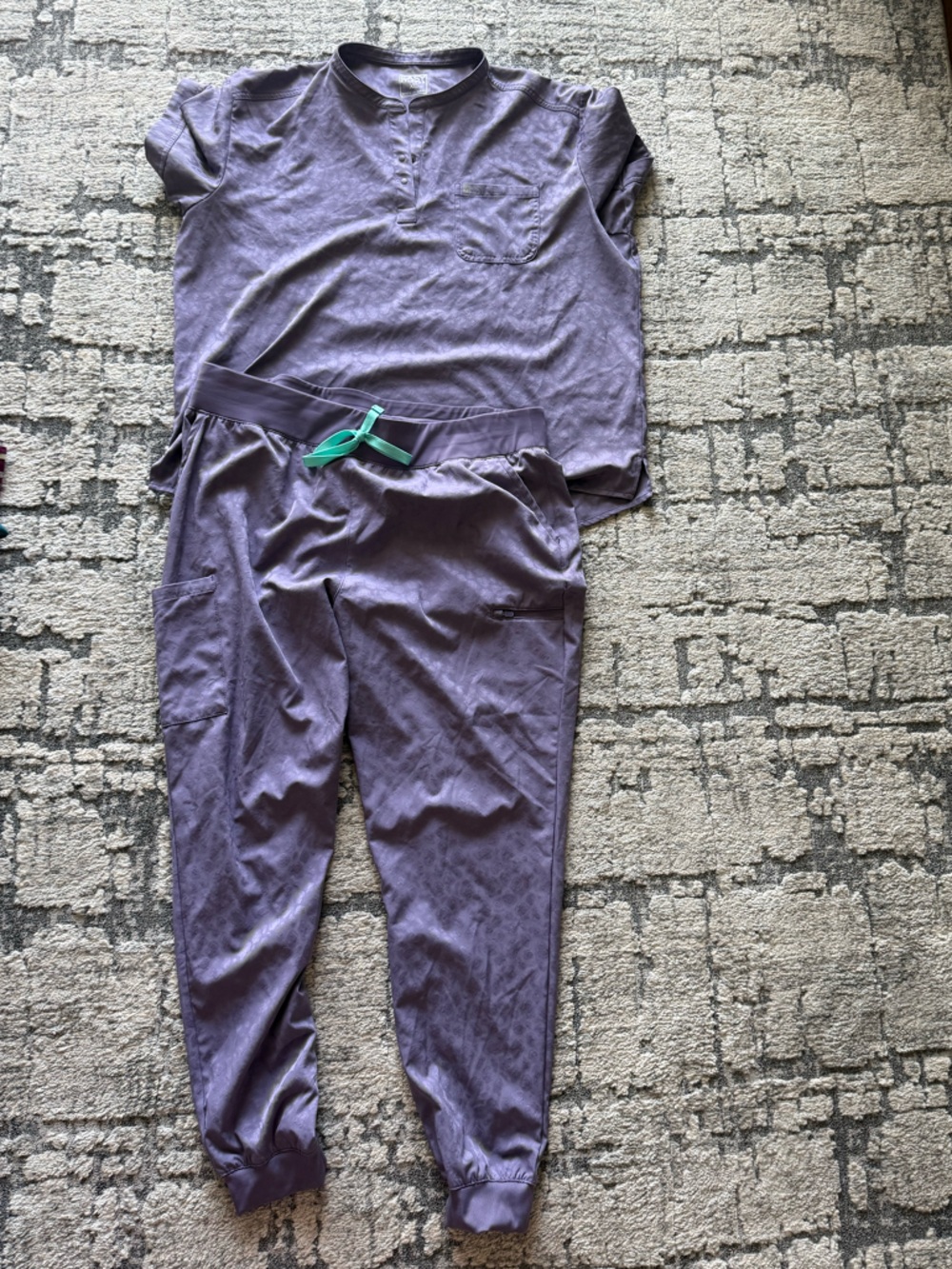 Purple Cheetah Uniform Advantage Scrub Set - Size XL